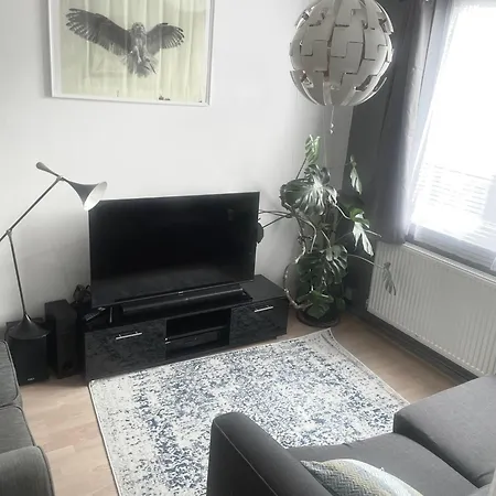 Entire 2 Bedroom House In Hackney London Exterior photo