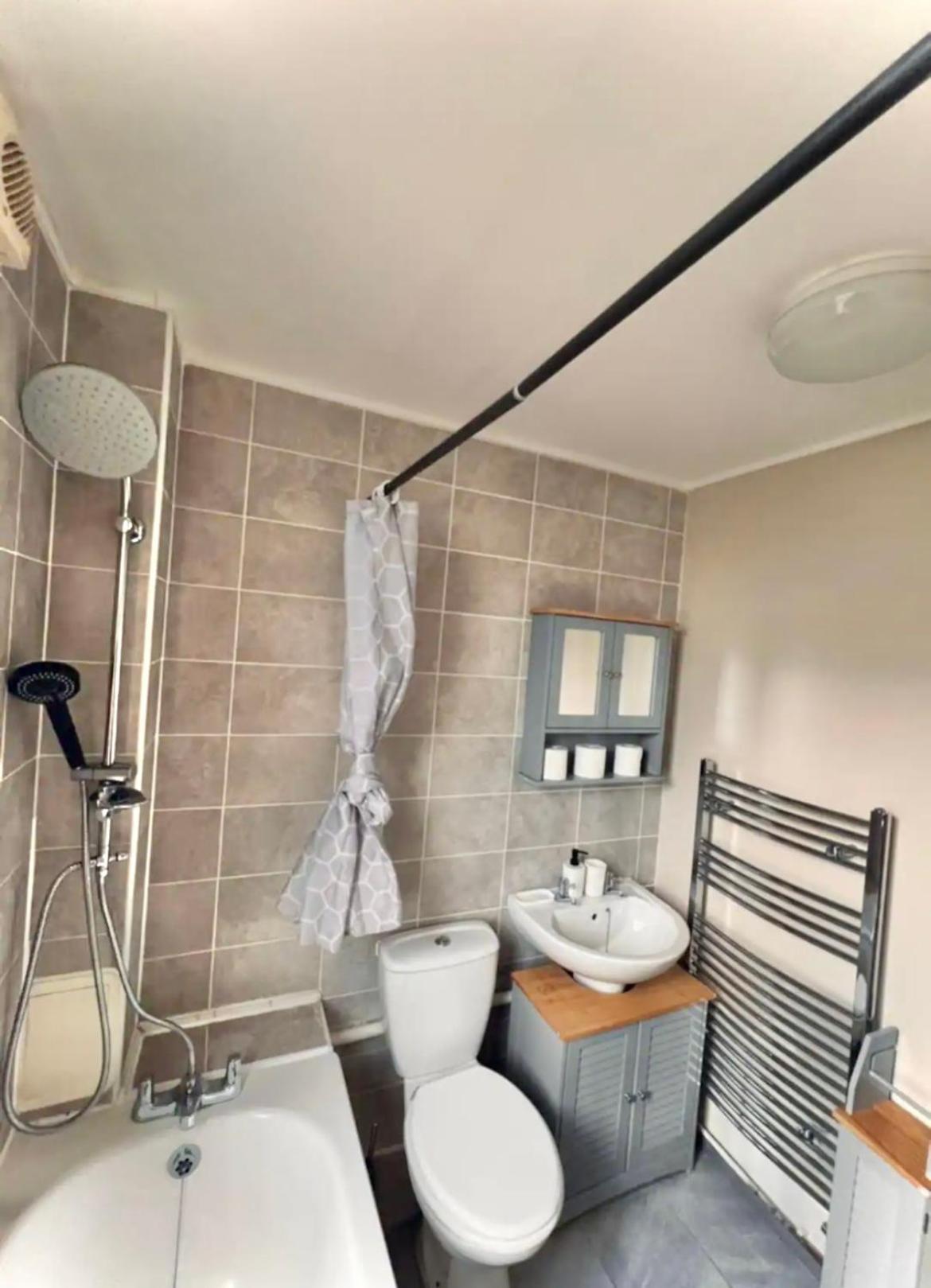 Holiday home Entire 2 Bedroom House In Hackney